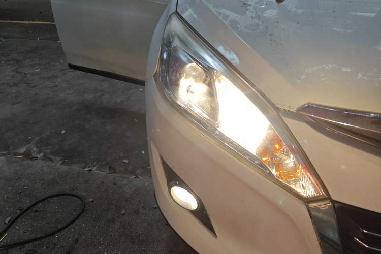 Used Luxgen U6 SUV 2018 1.8T Classic Comfort Edition Right Front Headlight