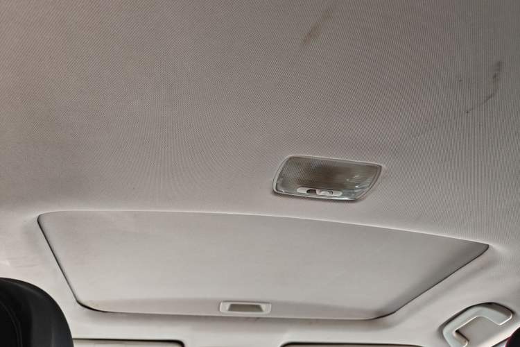 Used Honda CR-V 2013 2.4L four-wheel drive luxury version Headliner