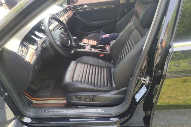 Used Volkswagen Magotan 2018 Facelift 330TSI DSG Luxury Model
