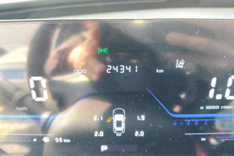 Used Oshan Z6 2023 Blue Whale 1.5T DCT Smart Luxury Model
