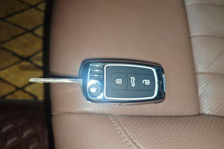 Used Volkswagen Phaeton 2014 3.0L Business Model Vehicle Key