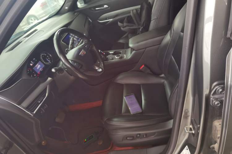 Used Cadillac XT4 2018 28T Two-Wheel Drive Leading Version
