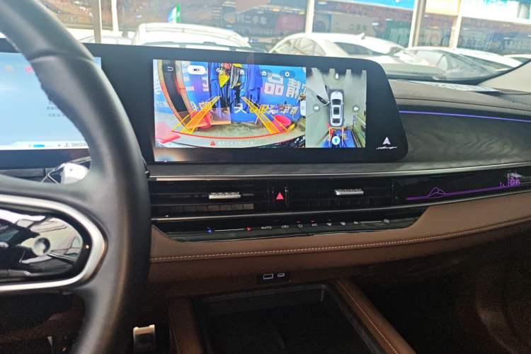 Used Chery Arrizo 8 2023 High-Performance Edition 2.0T DCT Powerfully Equipped Audio And AC Panel