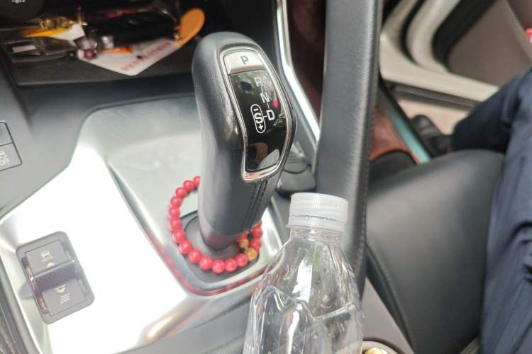 Used Jaguar E-PACE 2018 P200 S China VI Gear Lever