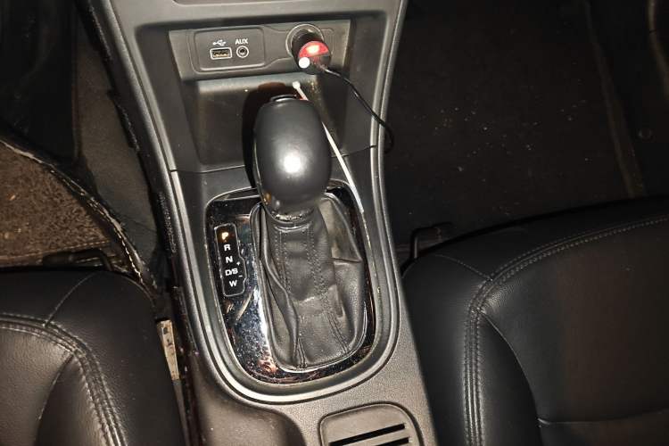 Used Roewe 360 2015 1.5L Automatic Luxury Edition Gear Lever