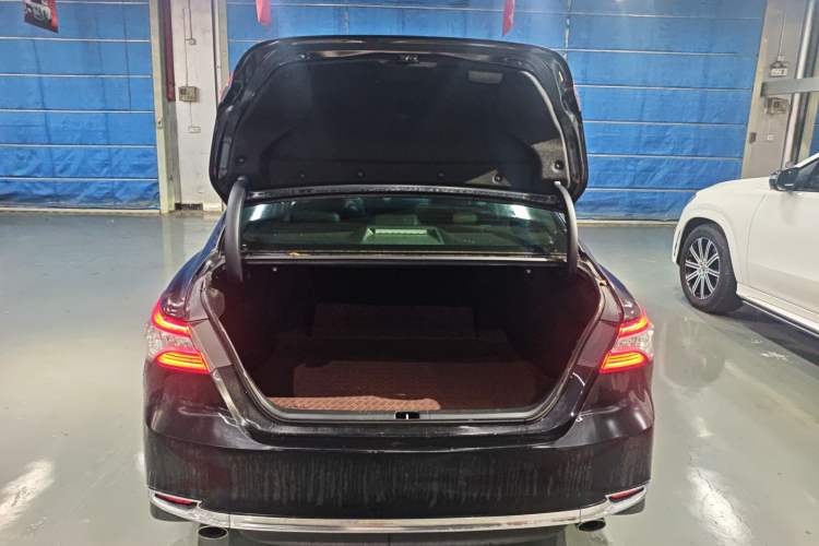 Used Toyota Camry 2023 2.0G Luxury Edition