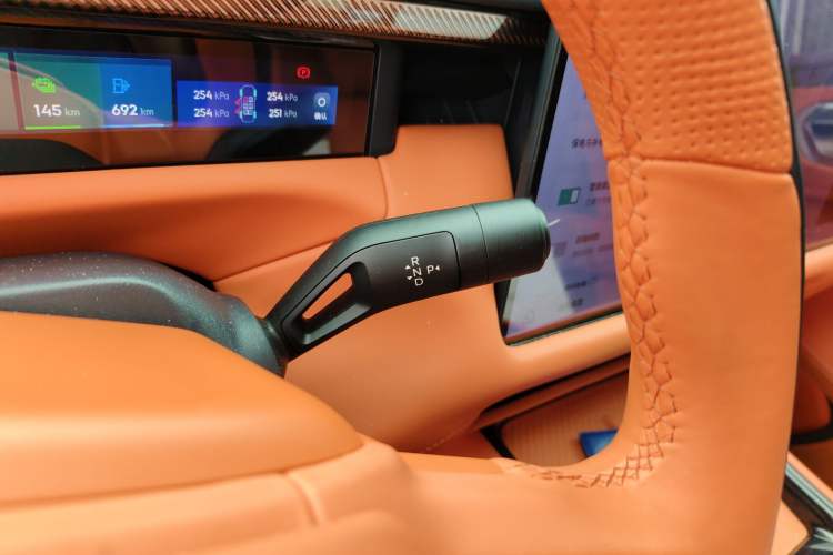 Used Lynk & Co 900 2025 1.5T Ultra
