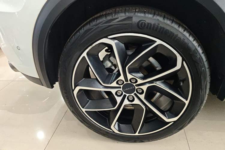 Used Lynk & Co 05 2020 2.0TD Two-Wheel Drive Shine Halo