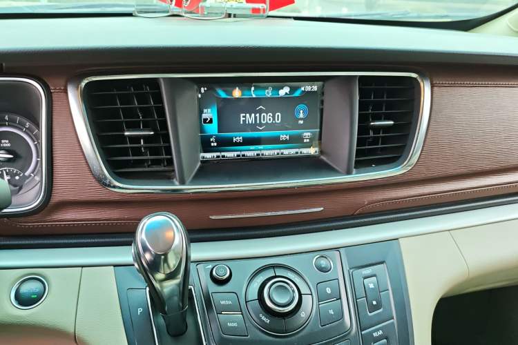 Used Buick GL8 2018 28T Prestige Version China VI Standard