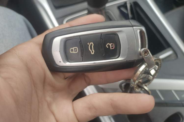 Used Geely Auto Vision X6 2018 1.4T CVT 4G Connected Luxury Version