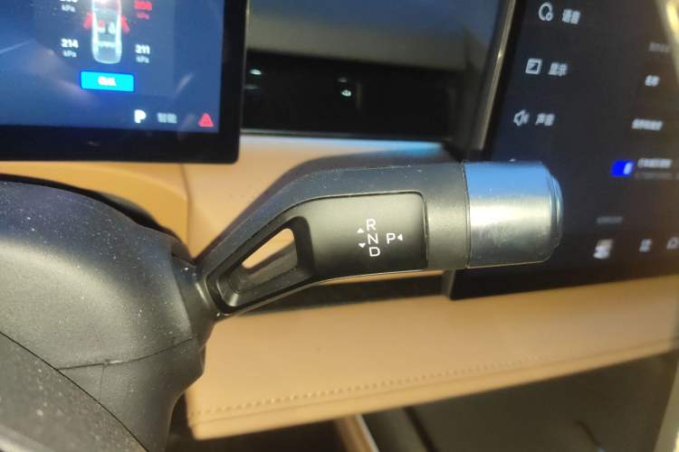 Used Geely Galaxy 8 2025 130km EM-i Flagship Edition Gear Lever