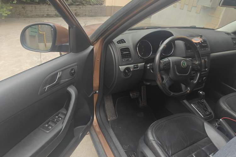 Used Skoda Yeti 2013 1.8T DSG Prestige Edition Driver Seat