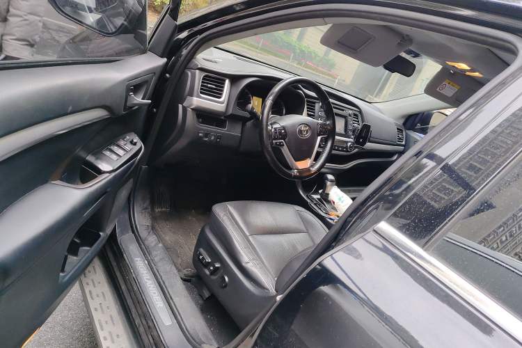 Used Toyota Highlander 2017 2.0T Four-Wheel Drive Luxury Edition 7 Seats
