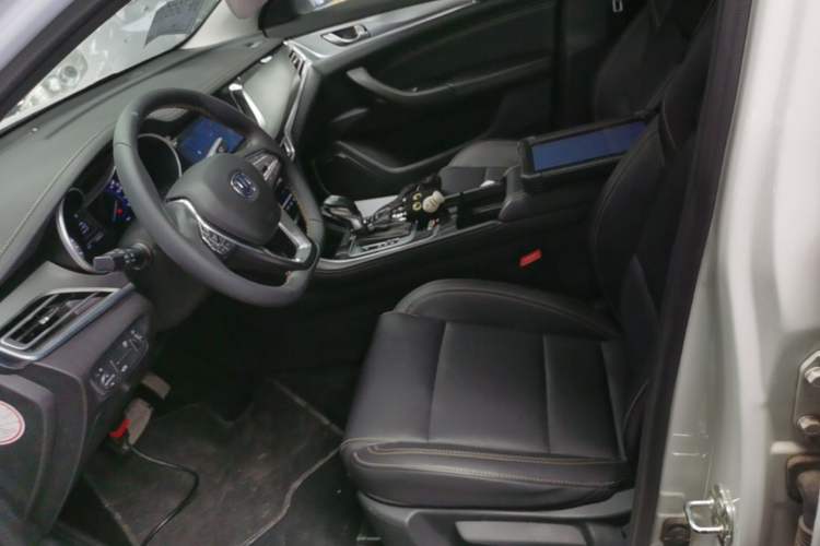 Used CHANGAN Eado 2019 High-Energy Edition 1.6L GDI Automatic Pioneer Model China VI Standard
