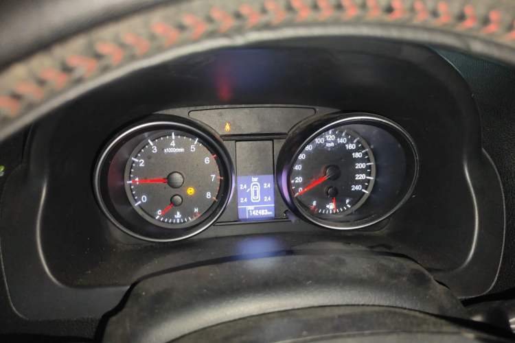 Used Haval H6 2017 Classic Edition 1.5T Manual Two-Wheel Drive Elite Model Instrument Cluster