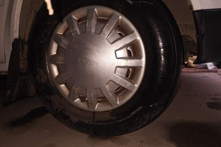 Used JMC Transit 2017 2.8T Commercial Version Short Wheelbase Mid-Roof 6/7/8-Seater JX493