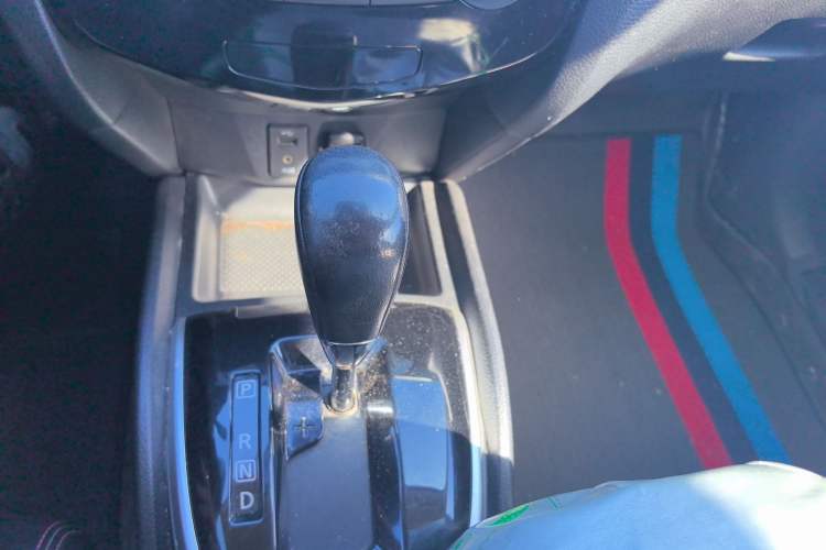 Used Nissan Qashqai 2017 2.0L CVT Smart Enjoyment Version China V Standard Gear Lever