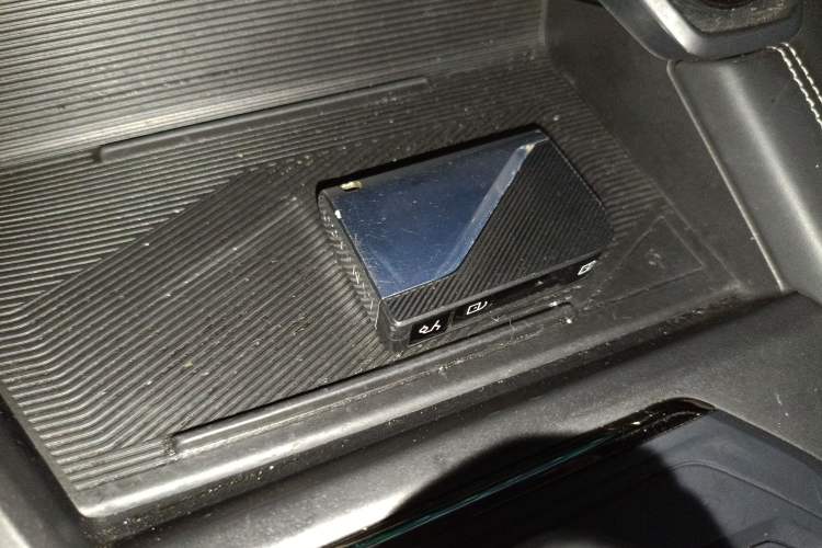 Used Lynk & Co 01 EM-P 2023 1.5TD EM-P Dawn Edition Vehicle Key