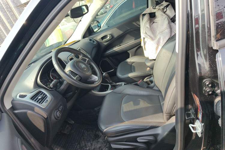 Used Jeep Compass 2017 200T Automatic Family Edition