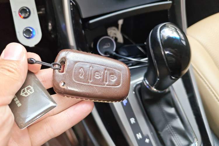 Used Hyundai Elantra (5th Generation / Langdong) 2012 1.6L Automatic Prestige Model
