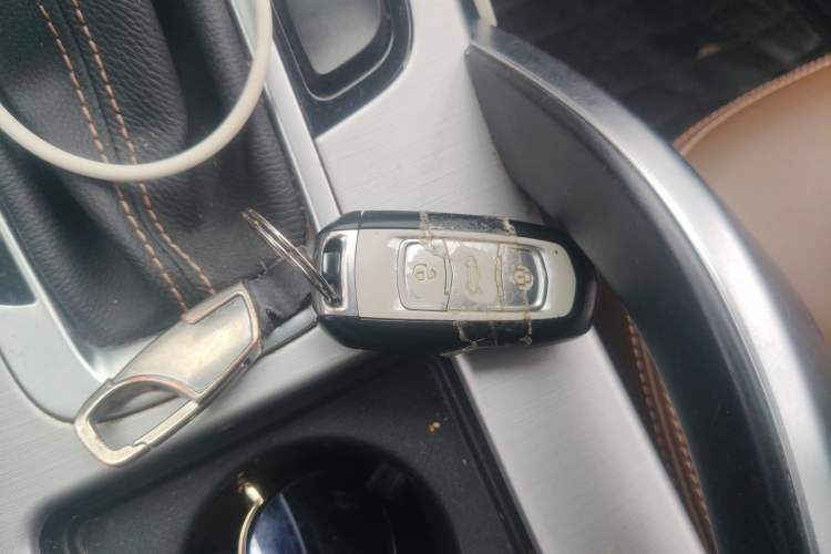 Used Geely Auto Emgrand X7 Sport 2016 1.8TD Automatic ZhiZun Version
