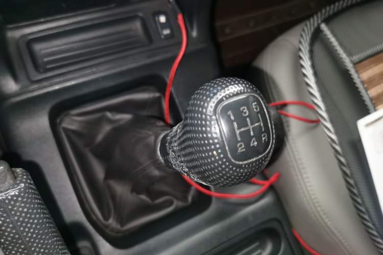 Used Mitsubishi Pajero 2011 V73 3.0L MT GL Gear Lever