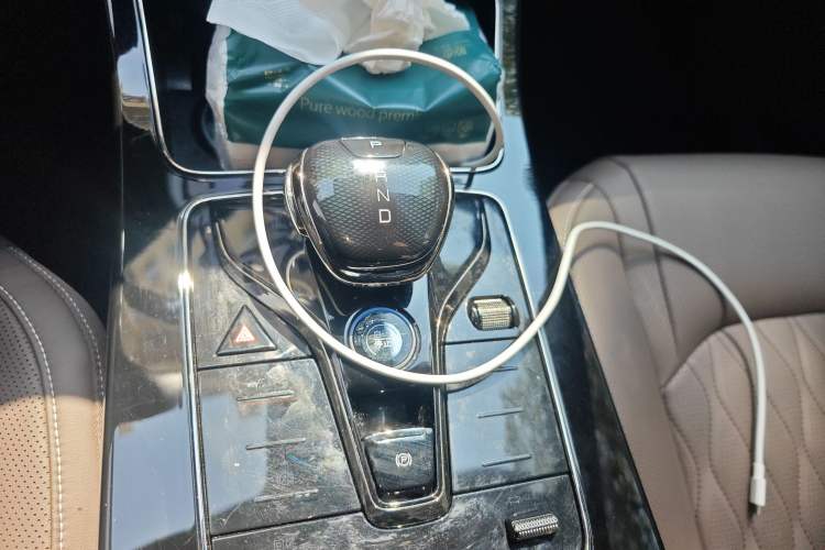 Used BYD Han 2024 EV Glory Edition 506KM Front-Wheel-Drive Premium Model