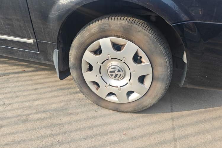 Used Volkswagen Santana Vista 2008 1.8L Manual Sishang Model Right Front Wheel Hub