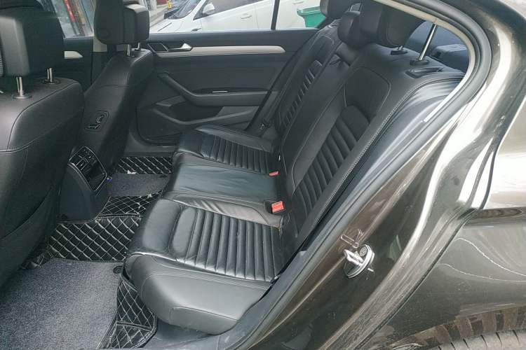 Used Volkswagen Magotan 2017 330TSI DSG Leading Model