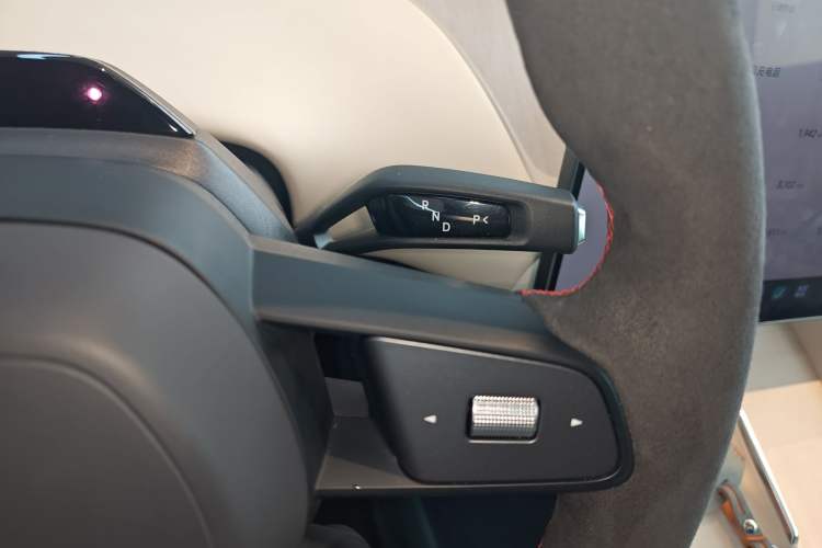 Used Xiaomi Auto YU7 2025 Ultra-Long Range High-Performance All-Wheel-Drive Max Edition