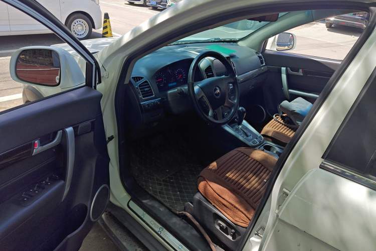 Used Chevrolet Captiva 2014 2.4L 4x4 Flagship Edition 7 Seats