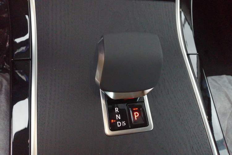 Used Land Rover Range Rover Evoque 2026 Model Range Rover Velar L SE