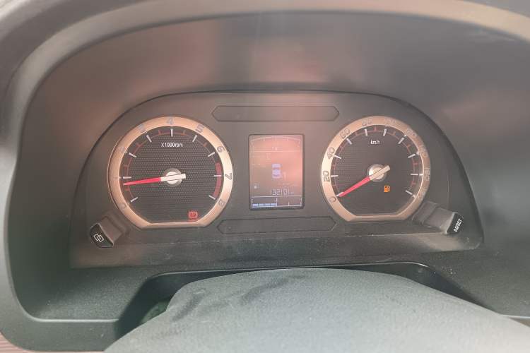 Used FORTHING Lingzhi 2019 Facelifted M5L 1.6L 7-Seater Base Model China VI Standard Instrument Cluster