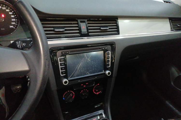 Used Volkswagen Bora 2015 Value Edition 1.6L Manual Fashionable Style
