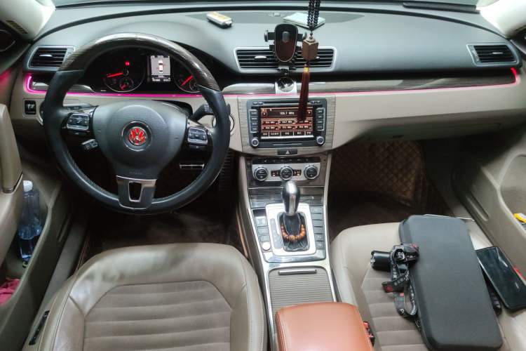 Used Volkswagen Magotan 2012 1.8TSI Prestige Model Center Console