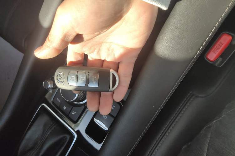 Used Mazda Atenza 2021 2.0L Blue Sky Luxury Edition
