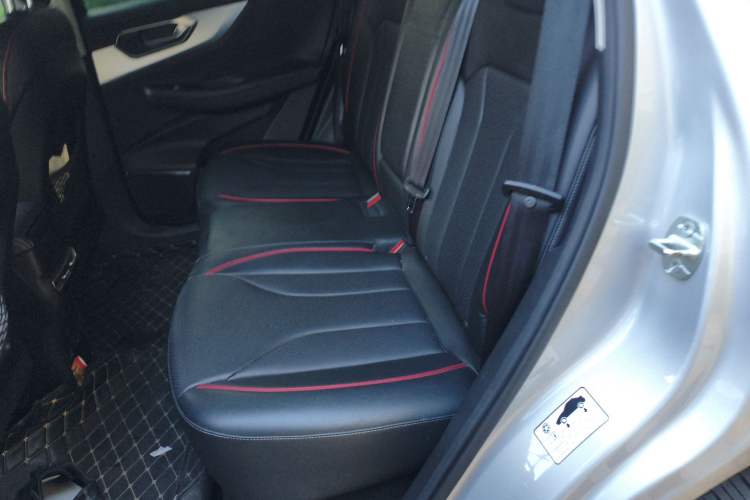 Used BAIC Beijing X7 2022 1.5TD DCT Victory Edition Left Rear Seat