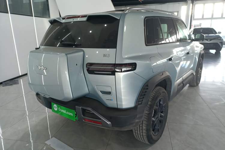 Used Formula Leopard Titanium 3 2025 501 km Range Rear-Wheel Drive Intelligent Driving Max Edition