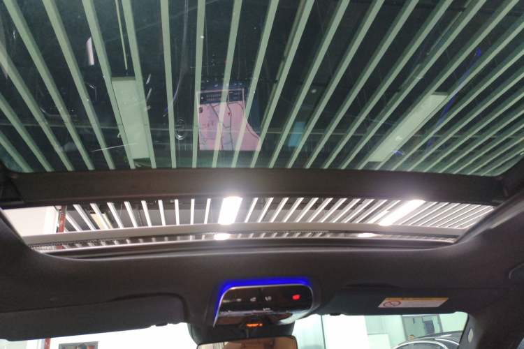 Used Mercedes-Benz GLC 2023 GLC 260 L 4MATIC Luxury 7-Seater Headliner