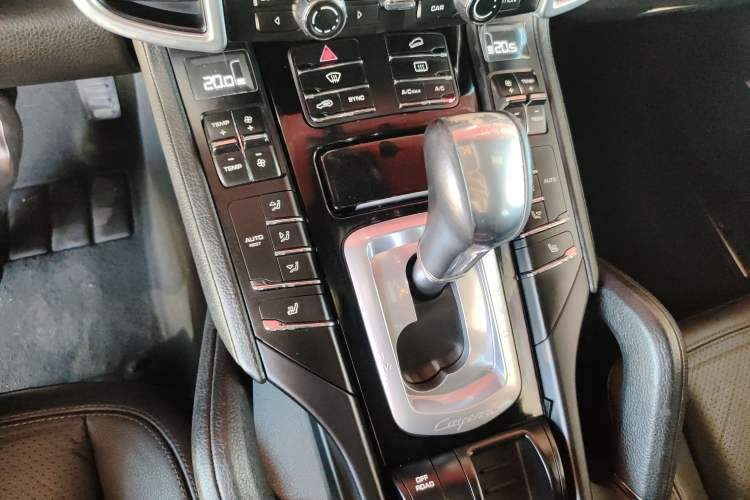 Used Porsche Cayenne  Gear Lever