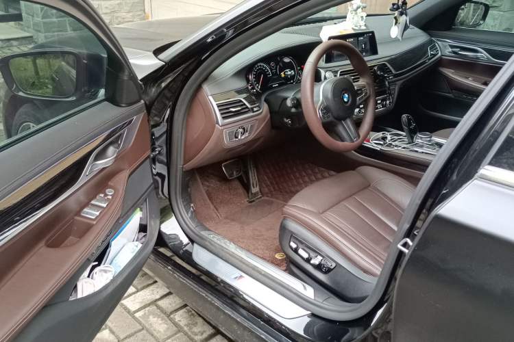 Used BMW 7 Series 2018 730Li Leading Model M Sport Package
