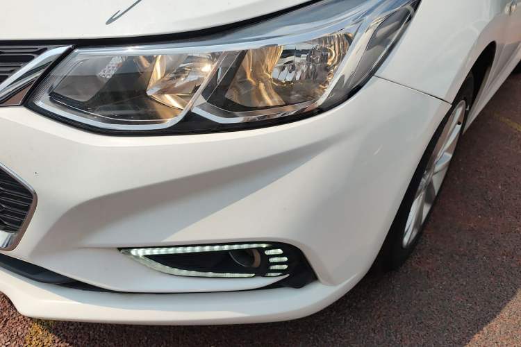 Used Chevrolet Cruze 2017 1.5L Automatic Pioneer Sunroof Edition