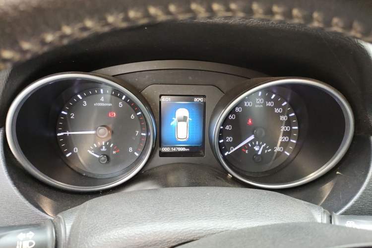 Used Haval H6 Coupe 2015 Blue Label 2.0T Manual Two-Wheel-Drive Elite Model Instrument Cluster