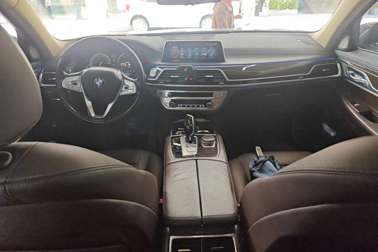 Used BMW 7 Series 2016 730Li Leading Model
