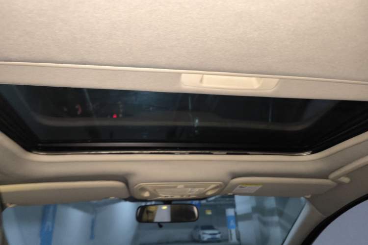 Used Ford Focus 2012 Sedan 1.6L Manual Fashion Edition
