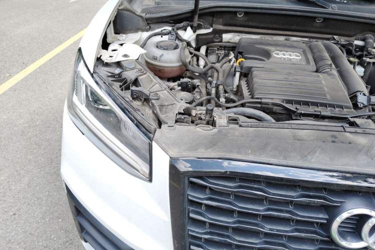 Used Audi Q2L 2021 35 TFSI Progressive Dynamic Edition Right Front Headlight