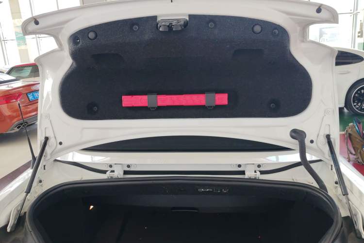 Used BMW 2 Series 2018 220i Convertible Coupe Sports Design Package
