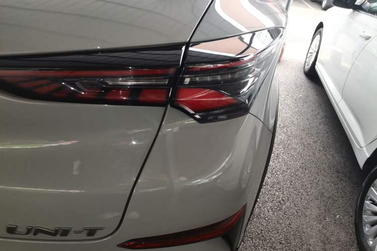 Used CHANGAN UNI-T 2020 1.5T Flagship Version Right Rear Taillight