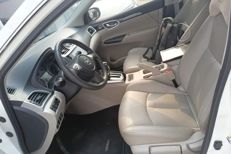 Used Nissan Sylphy 2019 1.6XV CVT Smart Connect Luxury Edition China VI Standard Left Front Seat