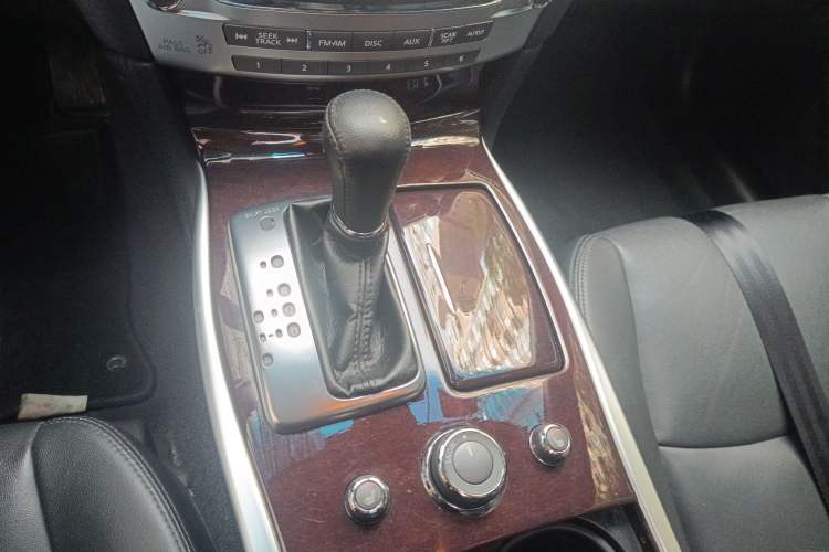 Used Infiniti Q70 2019 Q70L 2.0T Elite Plus Version
